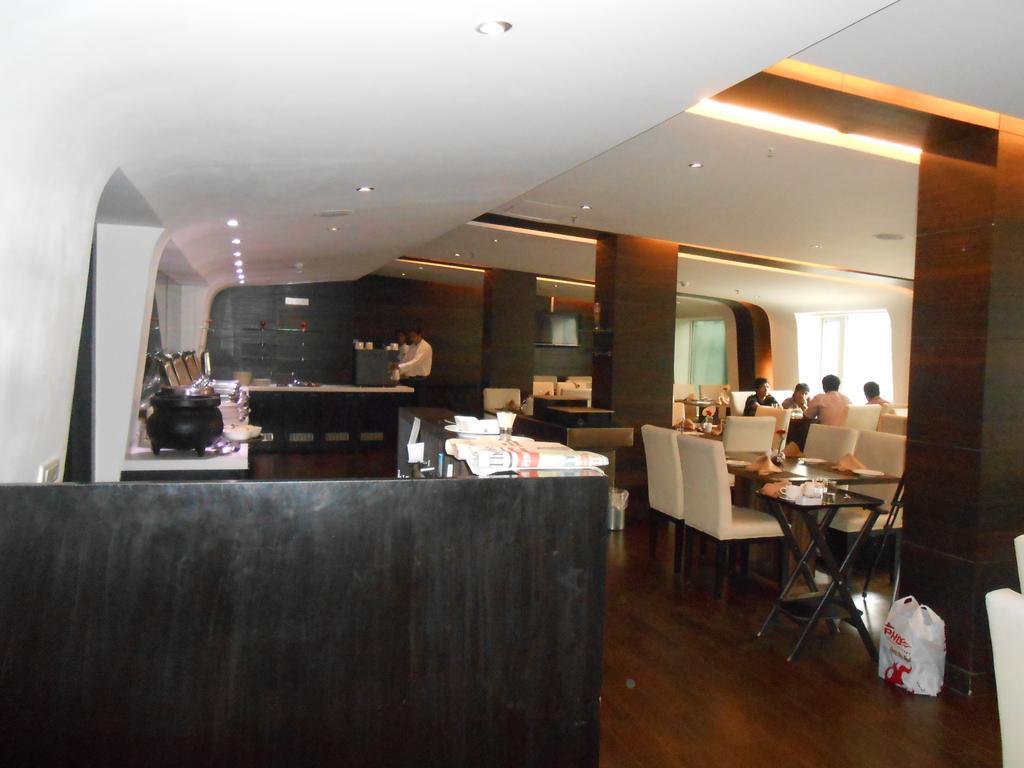 Siamton Inn- A Cygnett Collection Kalküta Dış mekan fotoğraf